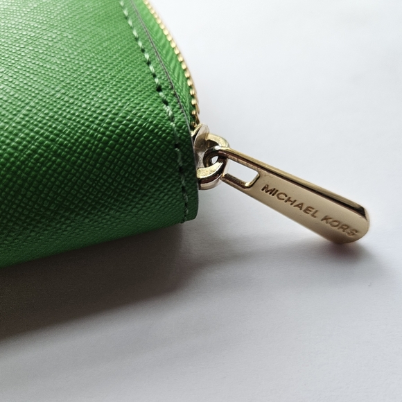 MICHAEL KORS jet set wristlet wallet EC - Picture 8 of 11